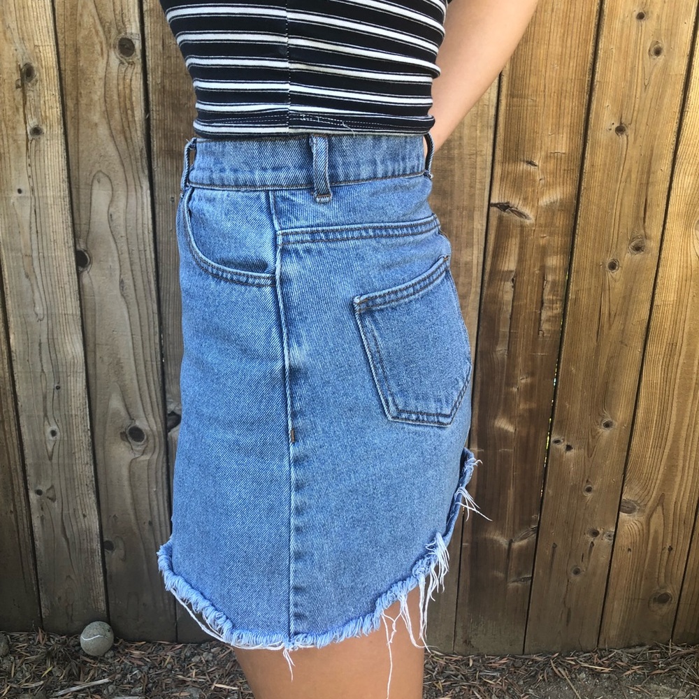 Mini jean skirt from brandy Melville - Picture 2 of 3